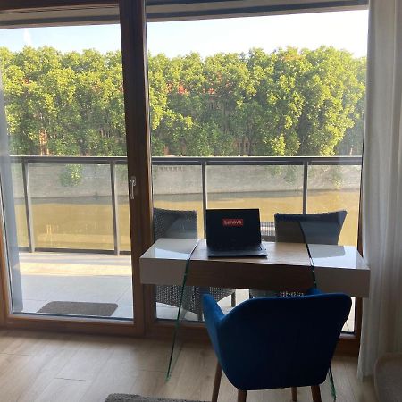 ורוצלב Apartament Studio Z Widokiem Na Odre Bulwary Ksiazece מראה חיצוני תמונה