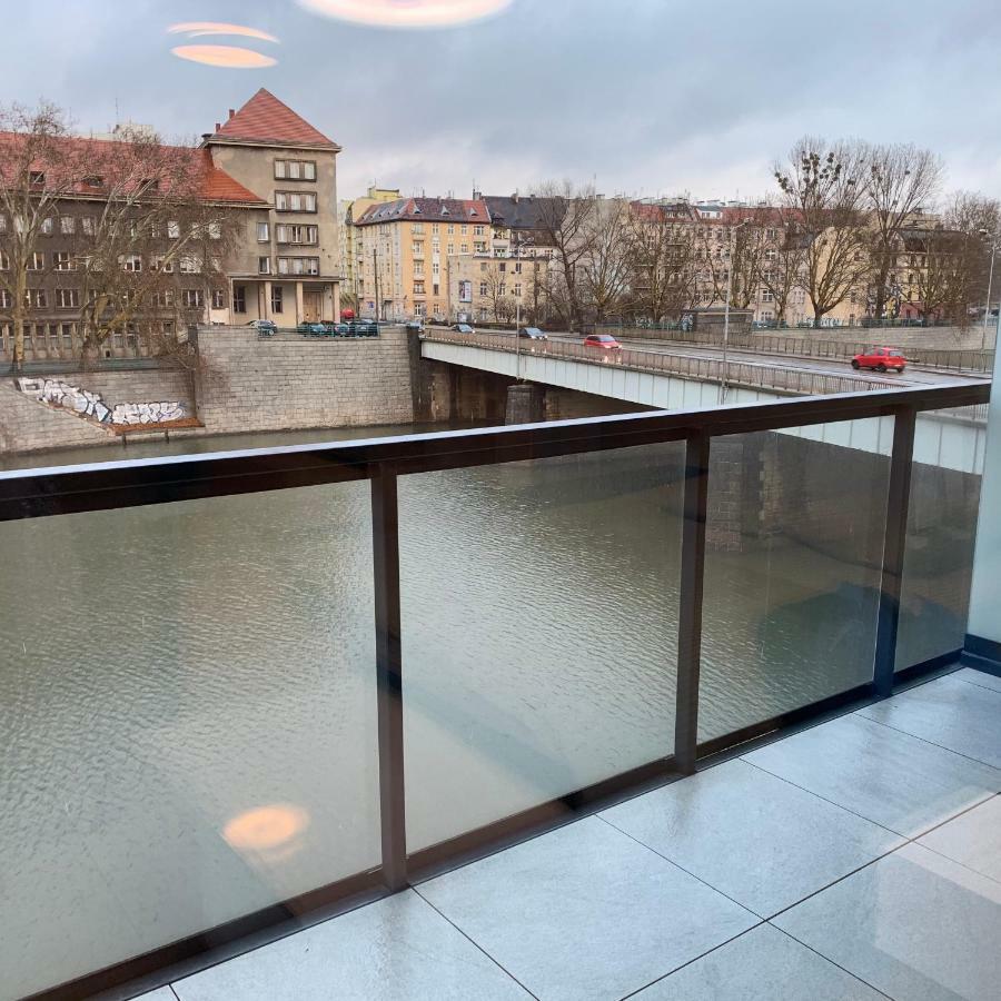 ורוצלב Apartament Studio Z Widokiem Na Odre Bulwary Ksiazece מראה חיצוני תמונה